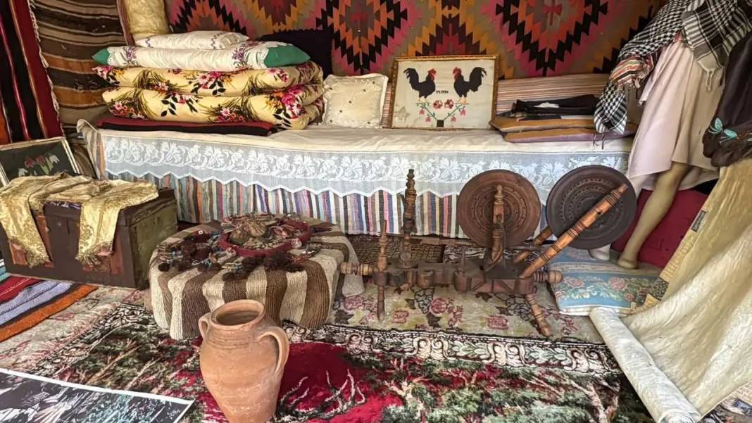 Muğla’da Bahçesinde Kurduğu Müzeyle Yörük Kültürünü Yaşatıyor! 4